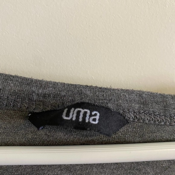 Uma Charcoal Gray Button Back Long Sleeve Shirt Size Medium - Picture 3 of 3